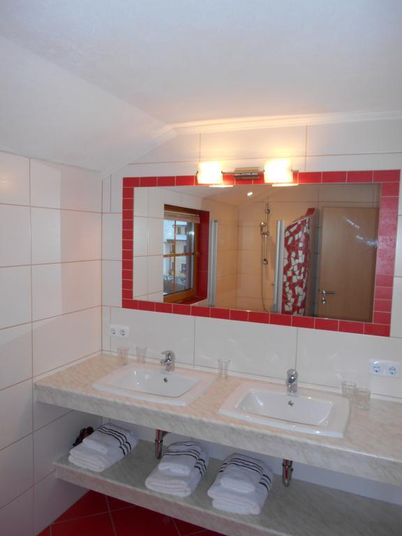 Poellitzer Hollnhof Apartman Tamsweg Szoba fotó